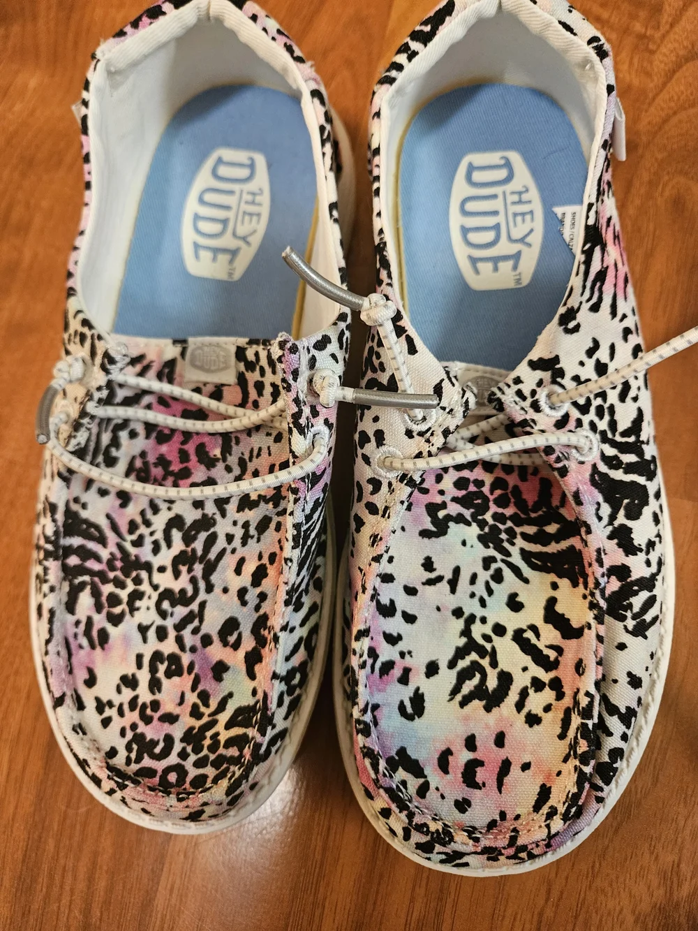 Hey Dude BRAND NEW Kids' Lightweight Slip-On Shoes Leopard and White with Hearts